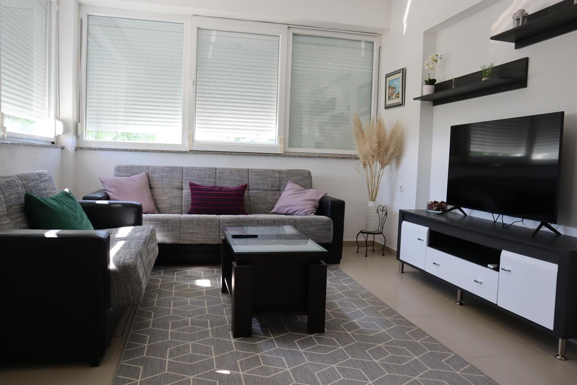 Holiday Home Ante With Beautiful Private Garden Nadin Esterno foto