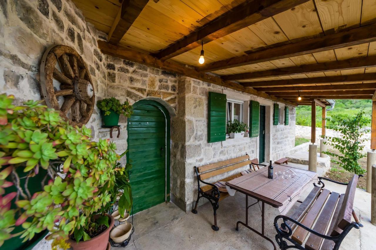 Holiday Home Ante With Beautiful Private Garden Nadin Esterno foto