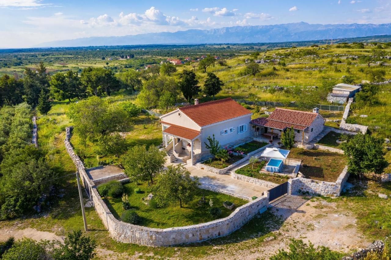 Holiday Home Ante With Beautiful Private Garden Nadin Esterno foto